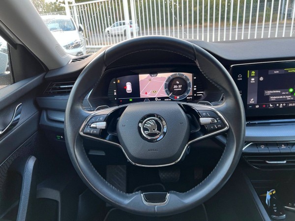 Buy Skoda Octavia CNG Combi Navi Massage | 1.Hand Lithuania | img №13 | Unis.lt