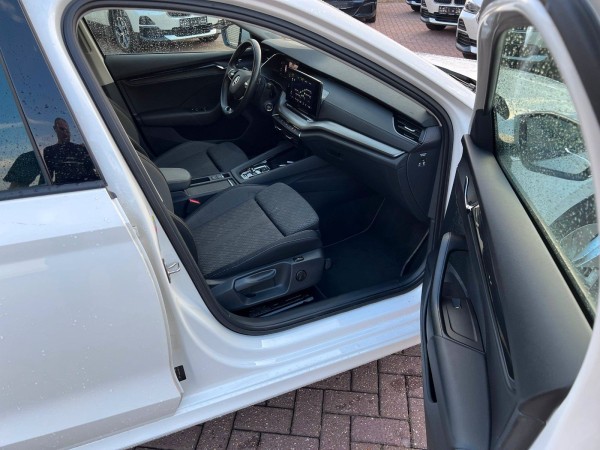 Buy Skoda Octavia CNG Combi Navi Massage | 1.Hand Lithuania | img №21 | Unis.lt
