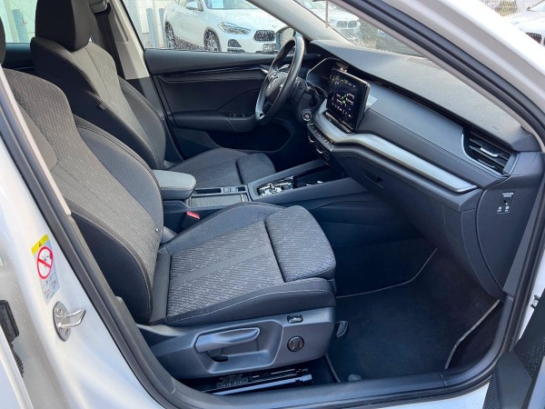 Buy Skoda Octavia CNG Combi Navi Massage | 1.Hand Lithuania | img №22 | Unis.lt