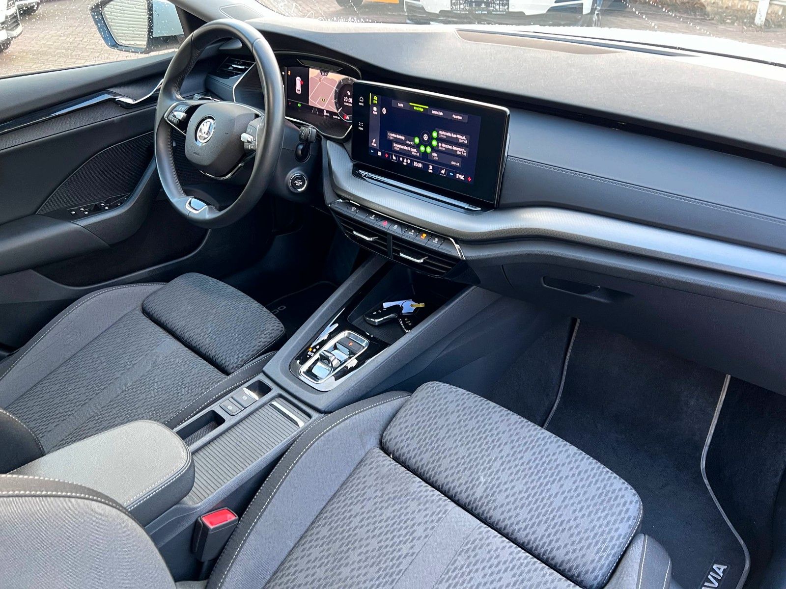 Buy Skoda Octavia CNG Combi Navi Massage | 1.Hand Lithuania | img №23 | Unis.lt