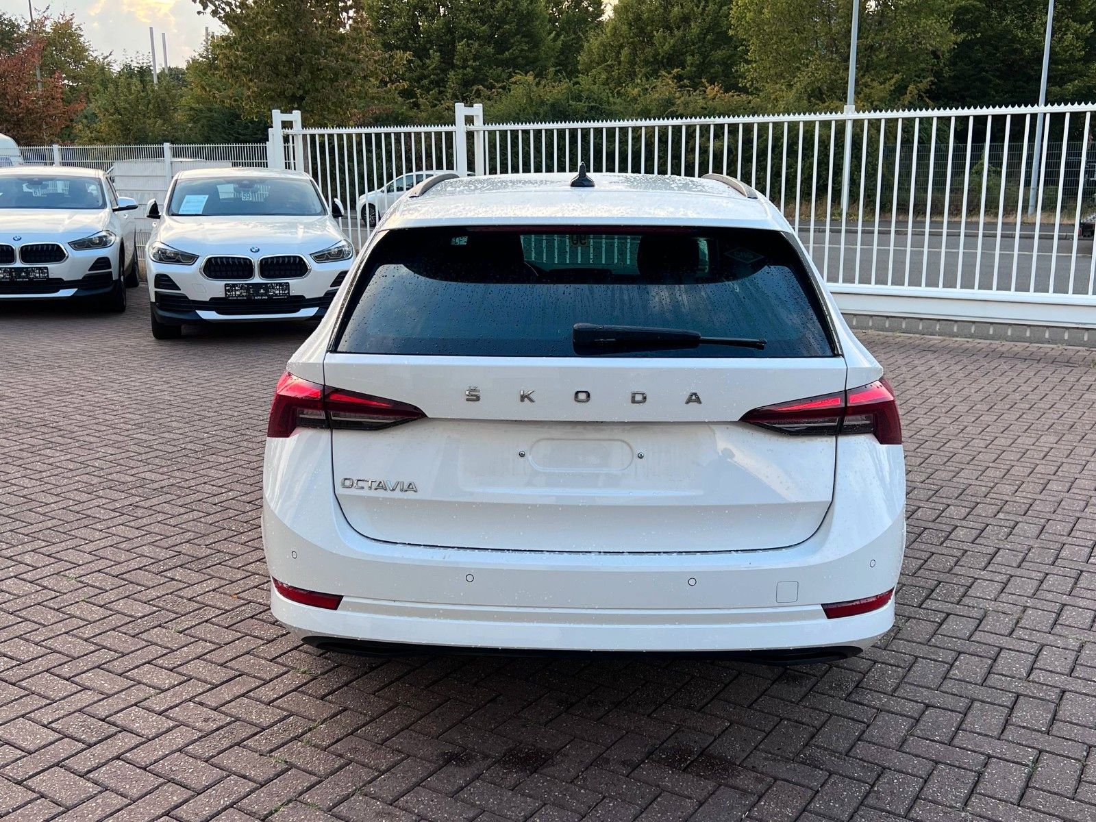 Buy Skoda Octavia CNG Combi Navi Massage | 1.Hand Lithuania | img №5 | Unis.lt