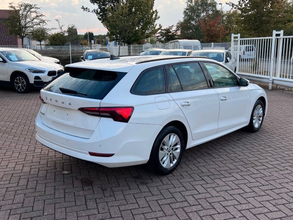 Buy Skoda Octavia CNG Combi Navi Massage | 1.Hand Lithuania | img №6 | Unis.lt