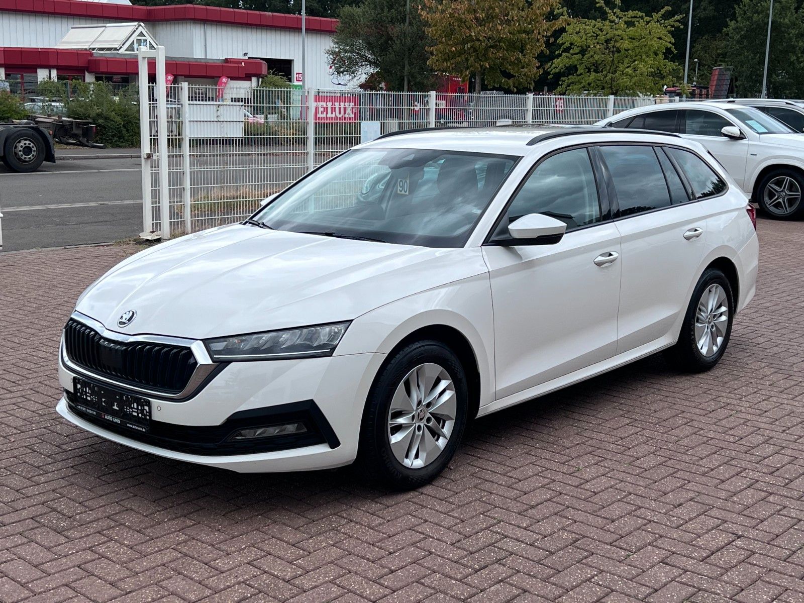 Купить Skoda Octavia CNG G-TEC Combi Navi Massage | 1.Hand в Литве | фото №1 | Unis.lt