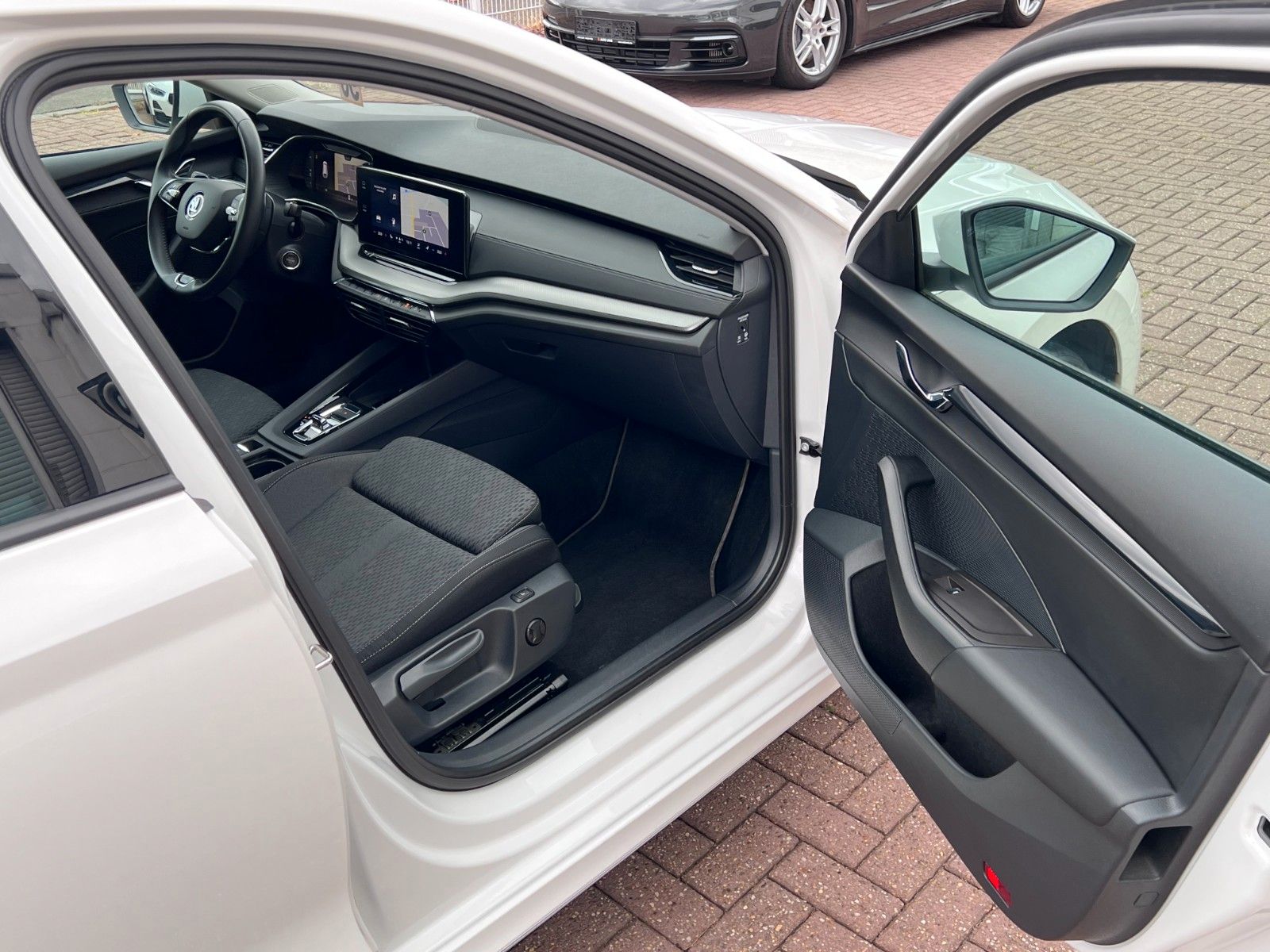 Купить Skoda Octavia CNG G-TEC Combi Navi Massage | 1.Hand в Литве | фото №29 | Unis.lt