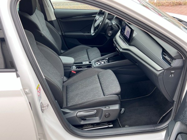 Купить Skoda Octavia CNG G-TEC Combi Navi Massage | 1.Hand в Литве | фото №31 | Unis.lt