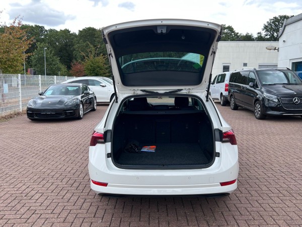 Купить Skoda Octavia CNG G-TEC Combi Navi Massage | 1.Hand в Литве | фото №32 | Unis.lt
