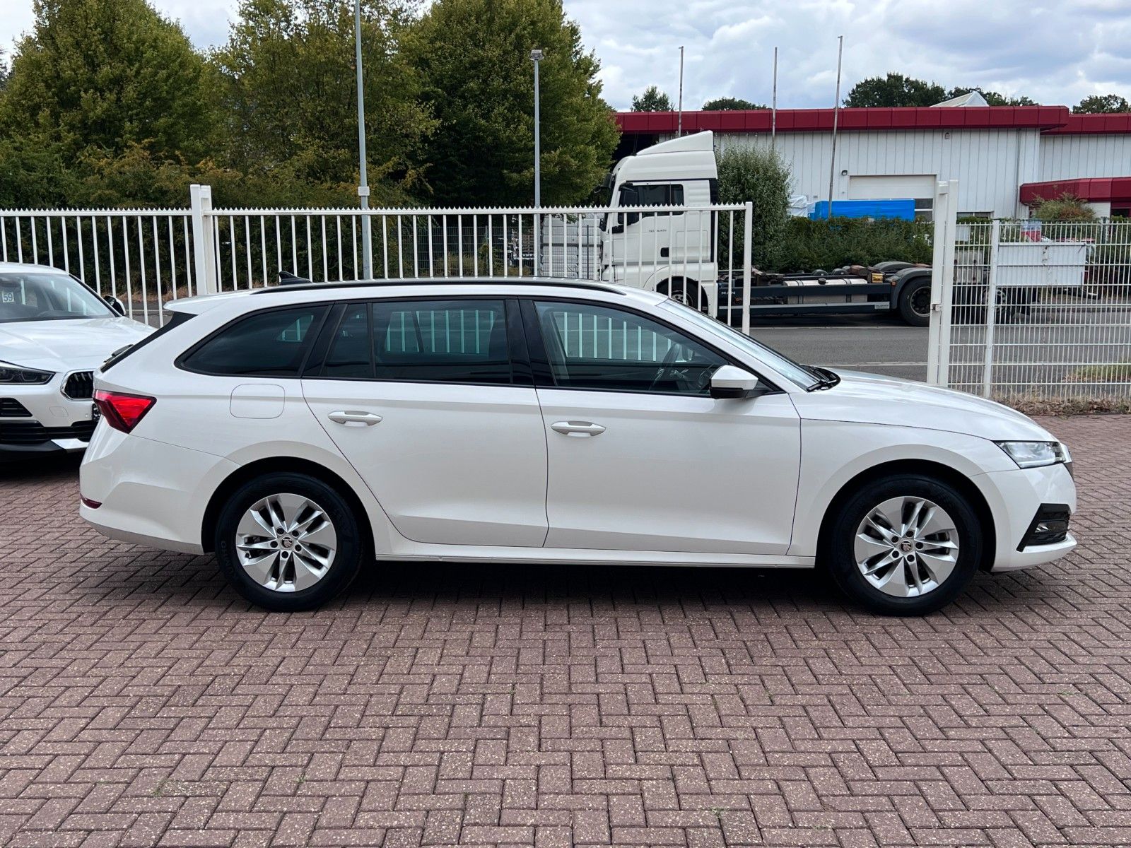 Купить Skoda Octavia CNG G-TEC Combi Navi Massage | 1.Hand в Литве | фото №7 | Unis.lt