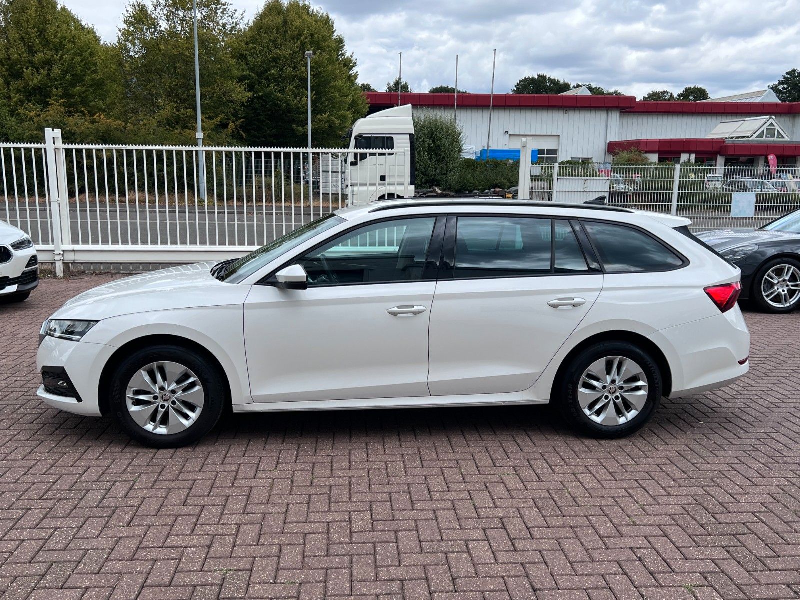 Купить Skoda Octavia CNG G-TEC Combi Navi Massage | 1.Hand в Литве | фото №8 | Unis.lt