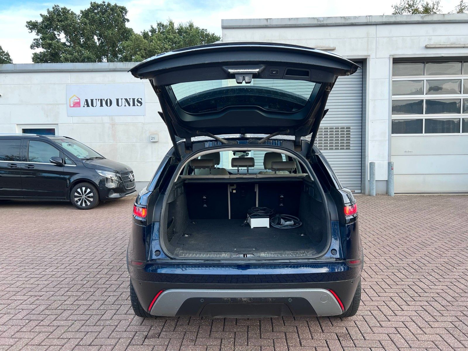 pirkite Lietuvoje Land Rover Range Rover Velar P400e Plug-in ACC 1.Hand | nuotrauka №25 | Unis.lt