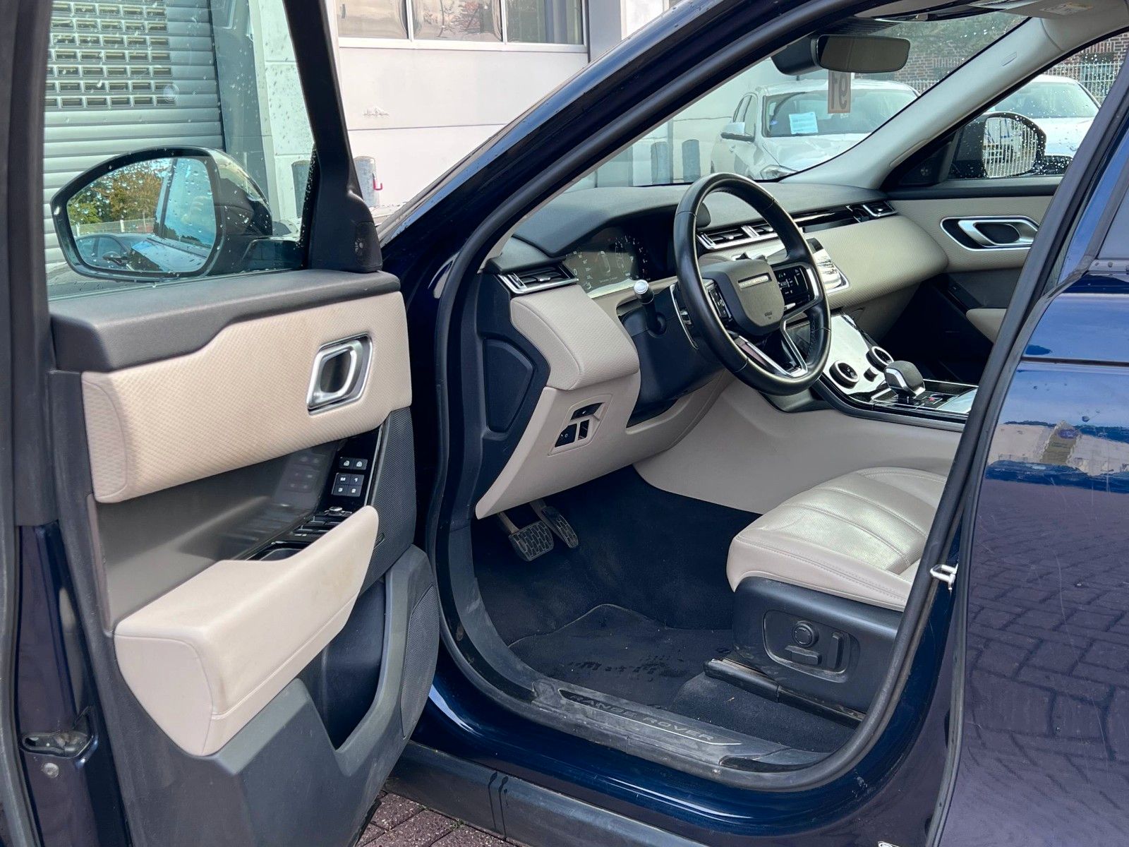 pirkite Lietuvoje Land Rover Range Rover Velar P400e Plug-in ACC 1.Hand | nuotrauka №9 | Unis.lt