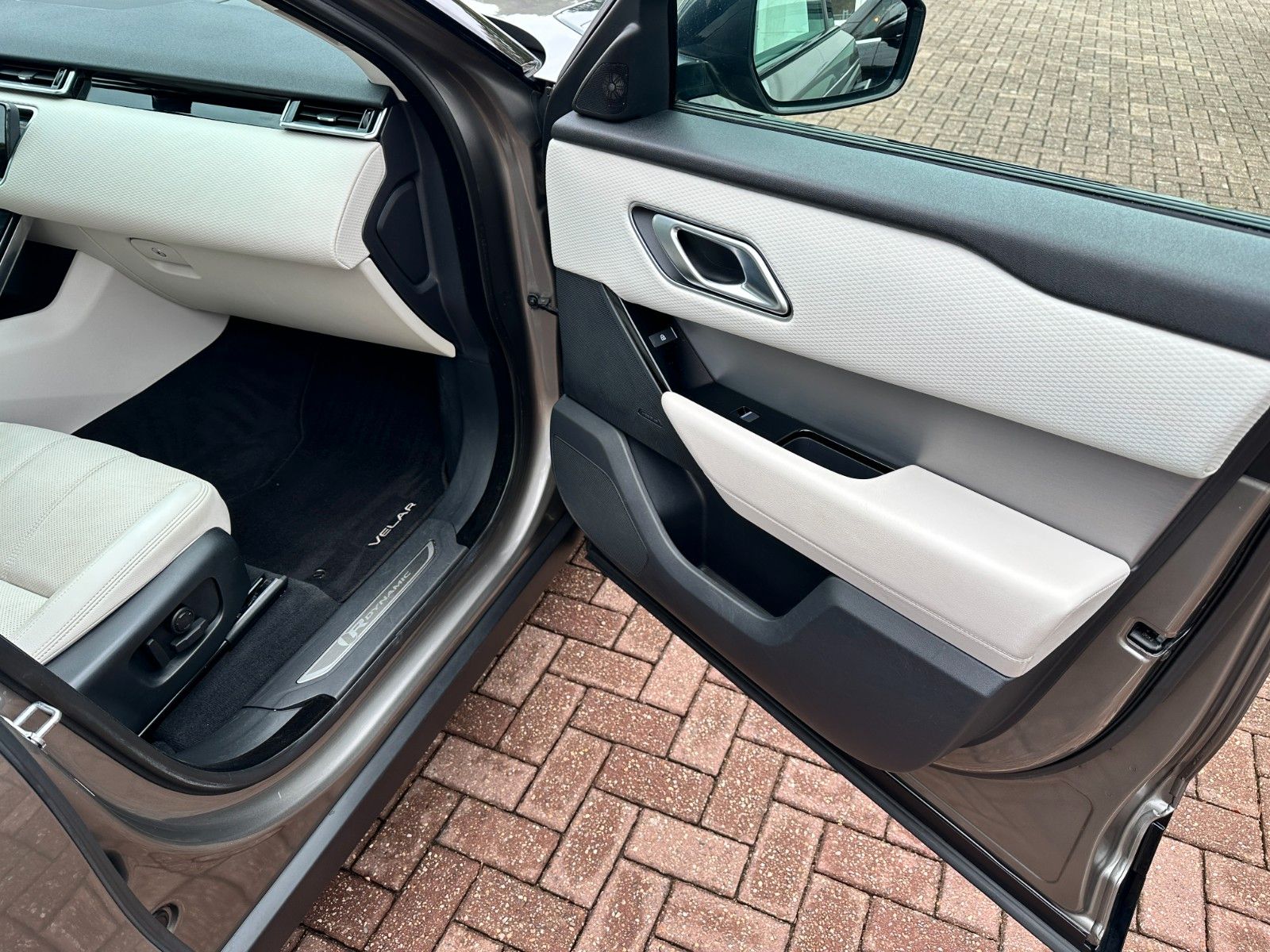 pirkite Lietuvoje Land Rover Range Rover Velar R-Dynamic S | nuotrauka №28 | Unis.lt