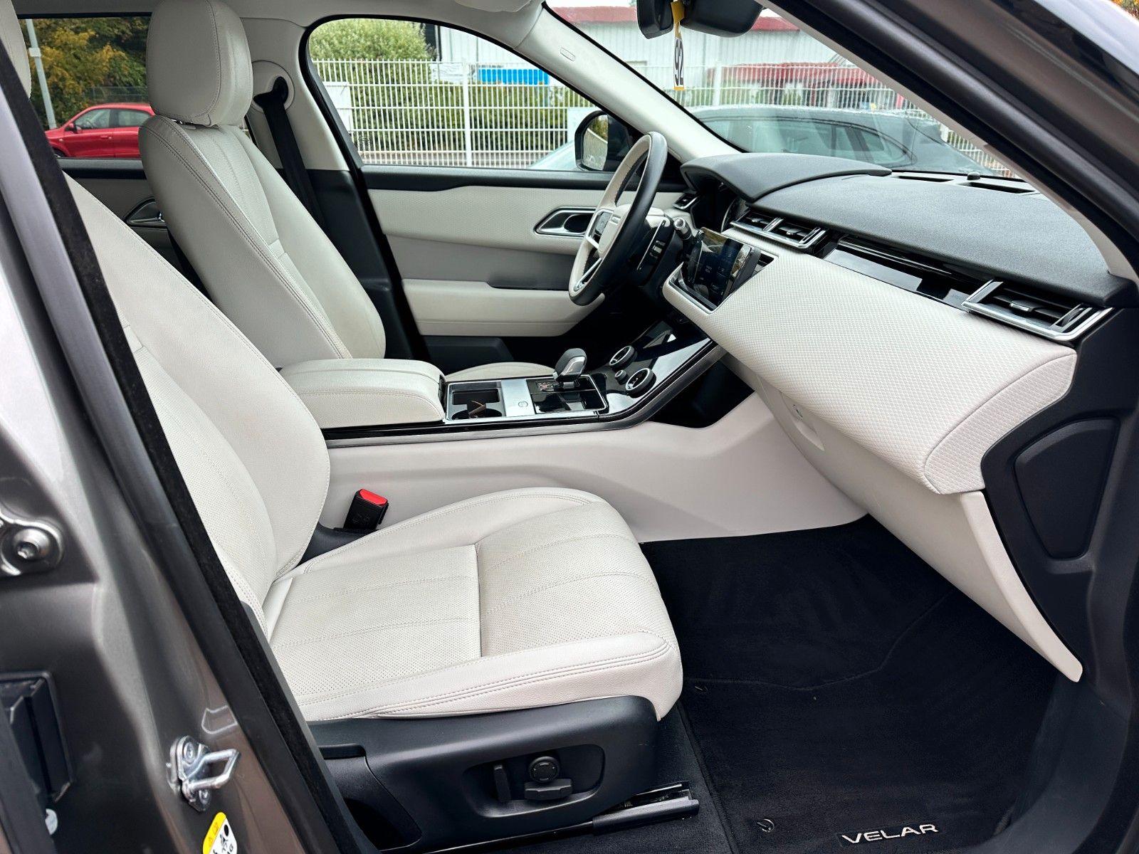 pirkite Lietuvoje Land Rover Range Rover Velar R-Dynamic S | nuotrauka №29 | Unis.lt