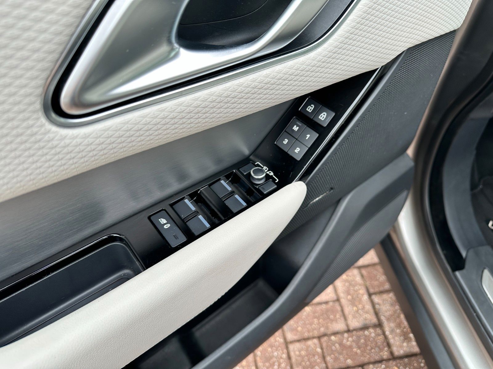 pirkite Lietuvoje Land Rover Range Rover Velar R-Dynamic S | nuotrauka №10 | Unis.lt
