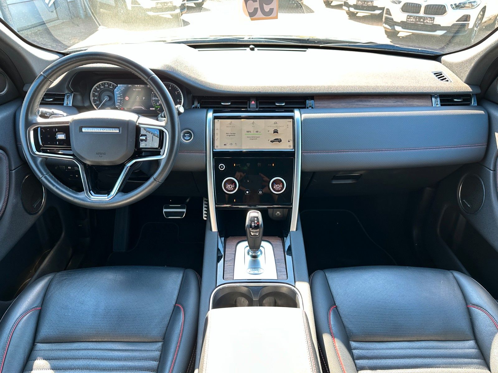 pirkite Lietuvoje Land Rover Discovery Sport R-Dynamic AWD Plug-in Pano | nuotrauka №12 | Unis.lt