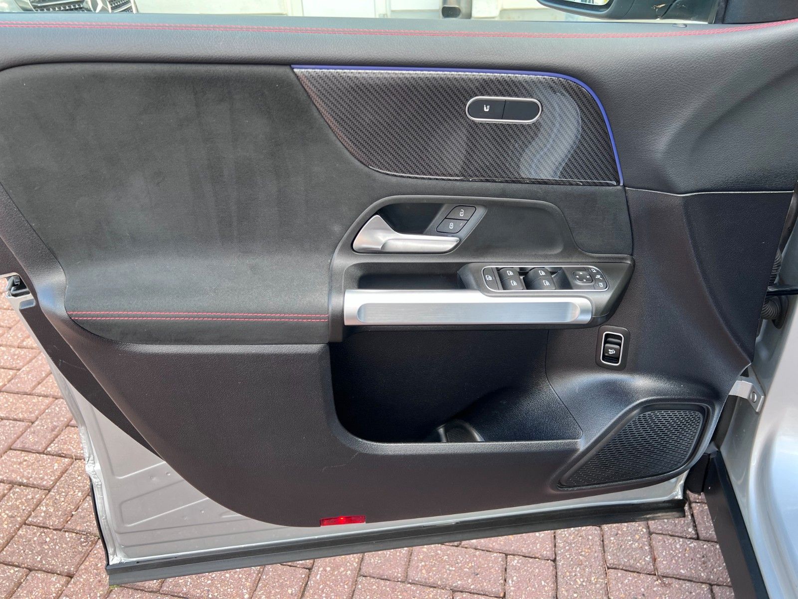pirkite Lietuvoje Mercedes-Benz GLB 180d AMG-Line Aut. | Cam | LED |1.Hand | nuotrauka №12 | Unis.lt