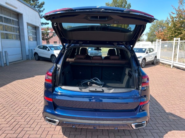 Купить BMW X5 xDrive45e | M Sport HUD Pano | 1.Hand в Литве | фото №28 | Unis.lt