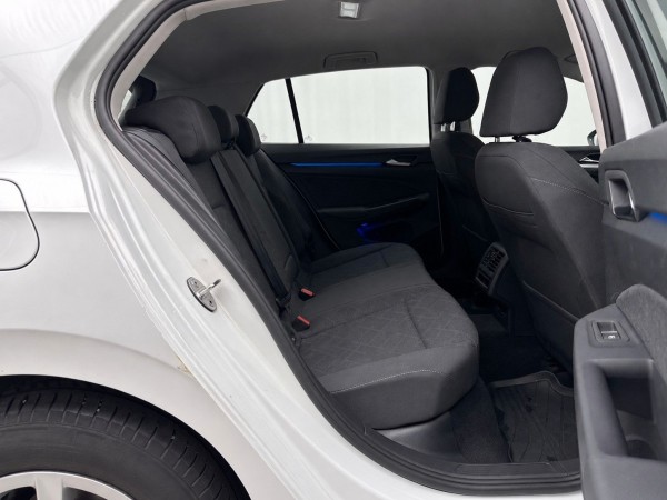 Купить Volkswagen Golf VIII Lim. Active TGI в Литве | фото №11 | Unis.lt