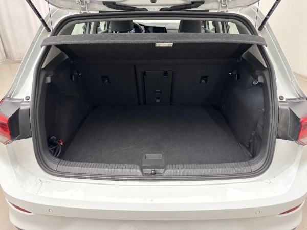 Купить Volkswagen Golf VIII Lim. Active TGI в Литве | фото №12 | Unis.lt