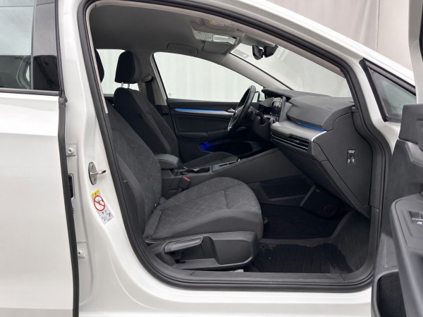 Купить Volkswagen Golf VIII Lim. Active TGI в Литве | фото №10 | Unis.lt