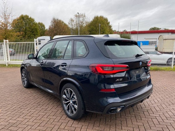 pirkite Lietuvoje BMW X5 xDrive 45 e M Sport | nuotrauka №4 | Unis.lt