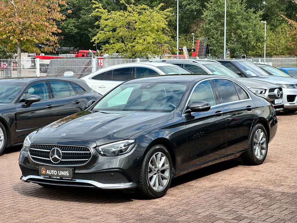 Mercedes-Benz E 200d Limousine Led Cam Navi 1.Hand